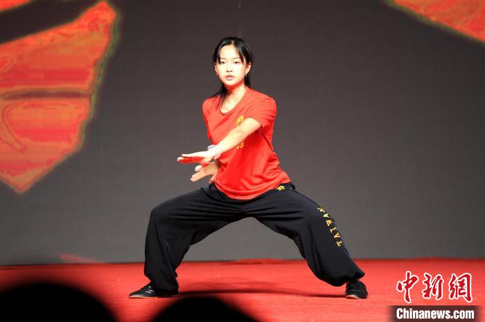两岸武术爱好者共聚漳州 传统武术展演促进文化