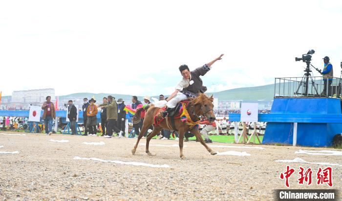 传统赛马节邂逅乡村振兴 西藏那曲举办年度盛会