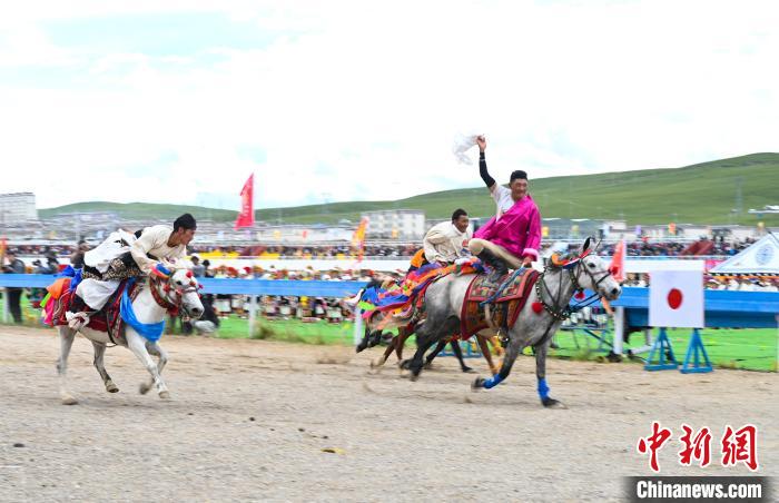 传统赛马节邂逅乡村振兴 西藏那曲举办年度盛会