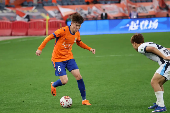 山东泰山两连败暴露老将阵容短板 韩鹏用人策略