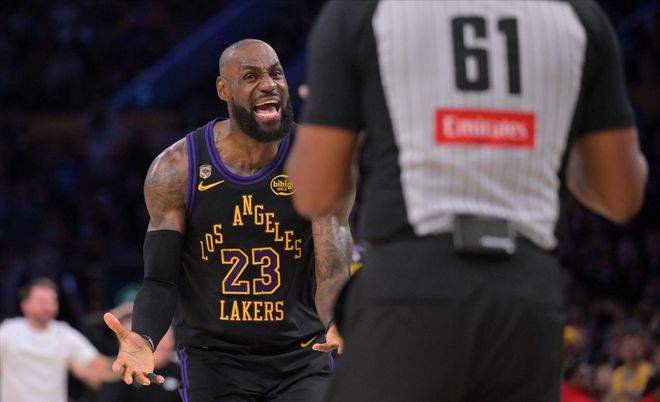 火箭探花夜溃败湖人两连胜奠定系列赛优势